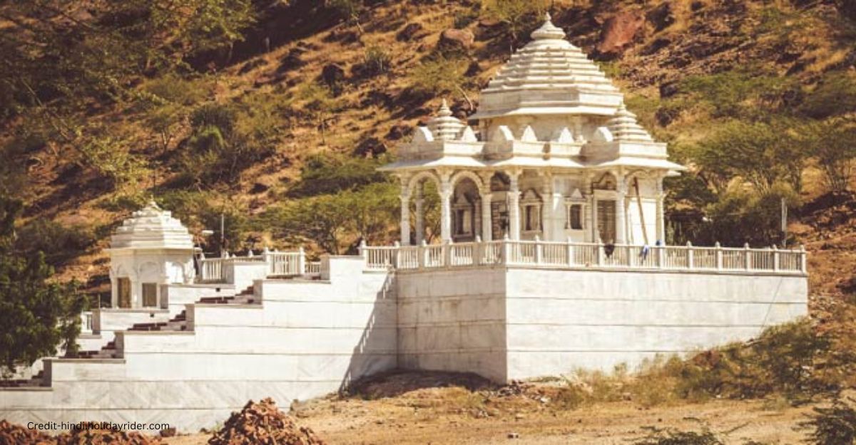 How to reach Nakoda Jain temple from Jaipur
