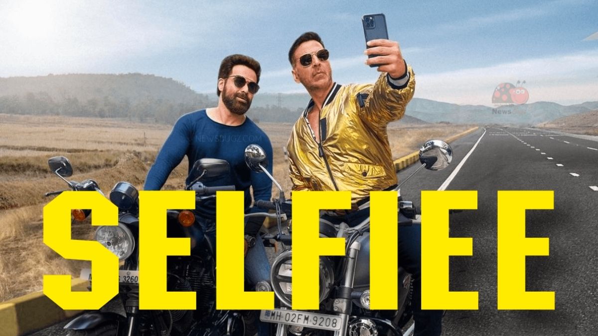 selfiee movie Akshay Kumar and Emraan Hasmi taking selfiee on the bike