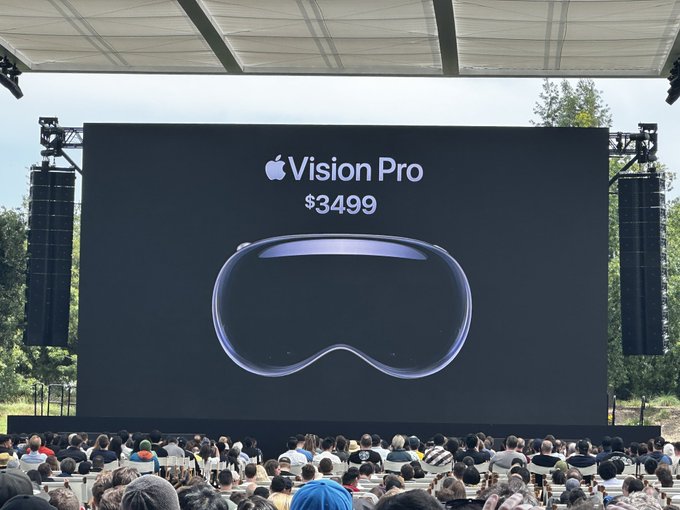 Apple Vision Pro pricing & Lunching date